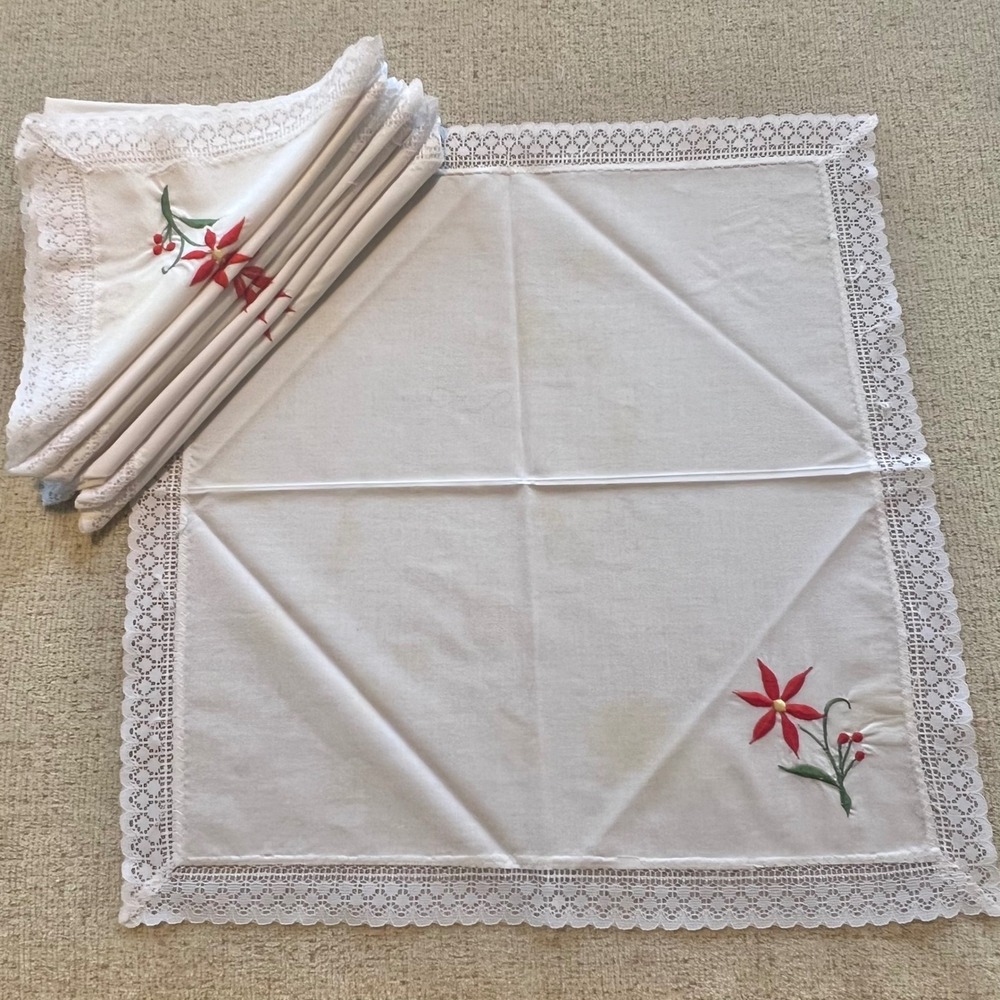 Vintage Christmas Poinsettia Embroidered Lace Trim Napkins Set of 8 White Red